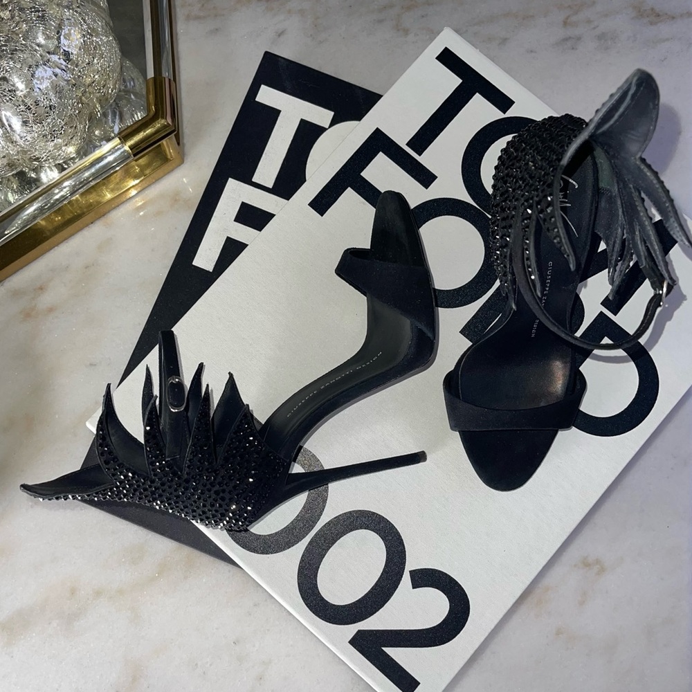 New Giuseppe Zanotti Swarovski 120mm Suede Sandals Black 37 Gothic Moody Witchy